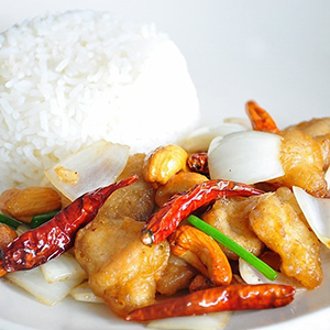 Jasmine-rice-with-chicken-and-cashew-nut